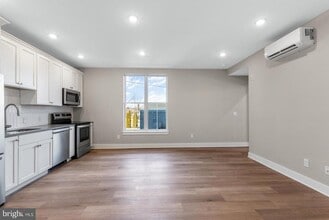 Building Photo - 6712 Ridge Ave