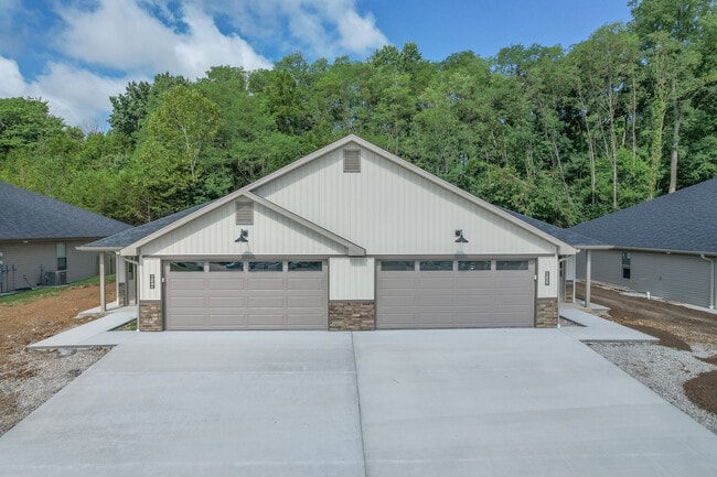Building Photo - 822 El Dorado Dr