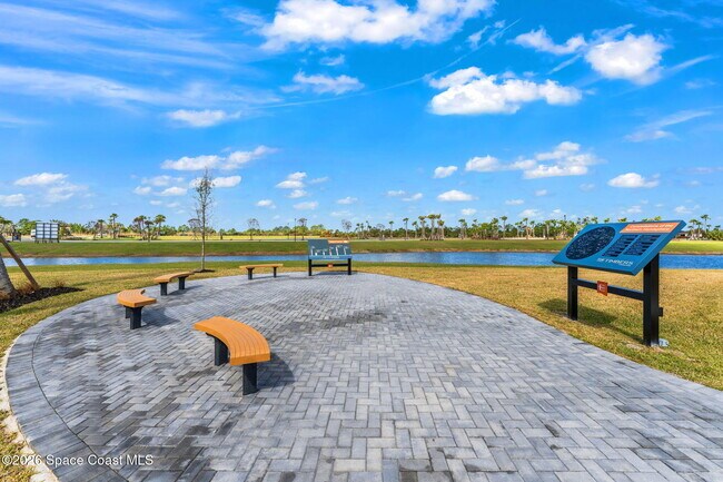 Building Photo - 1464 Island Ave NW