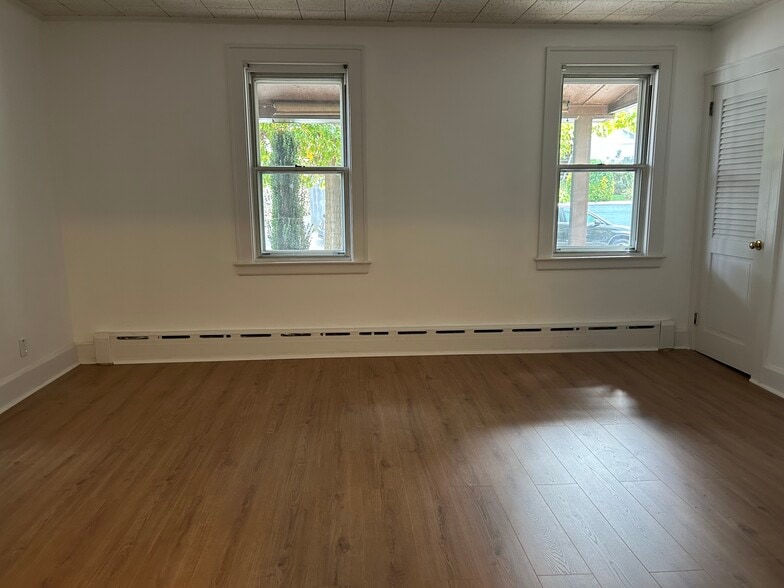 Building Photo - 34 Sand St