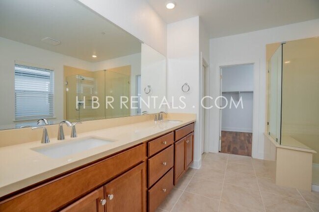 Building Photo - Spacious 4-Bedroom Haven with 4 Full Baths in Lathrop – 3,200 Sq. Ft. of Comfort and Style!
