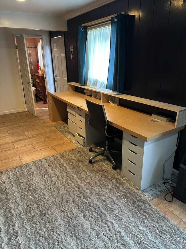 Building Photo - 25 Vía Delizia