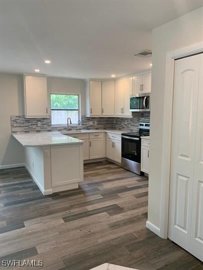 Building Photo - 541 104th Ave N