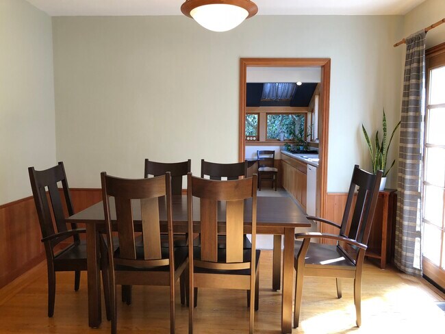 Dining Room - 820 Palo Alto Ave
