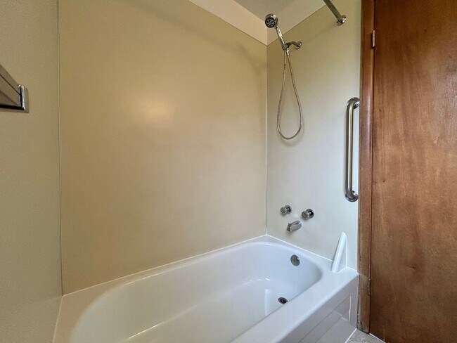 Building Photo - sw114th