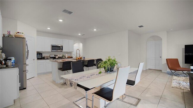 Building Photo - 5402 Pine Lilly Dr