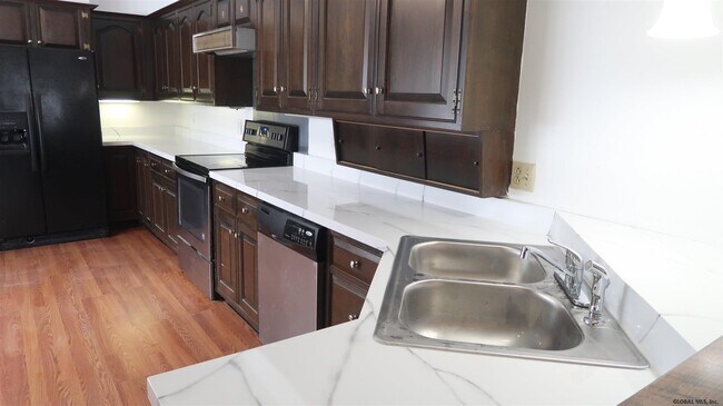 Building Photo - 90 S Central Ave