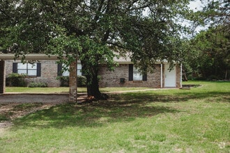 Building Photo - 505 W Bluebonnet Dr