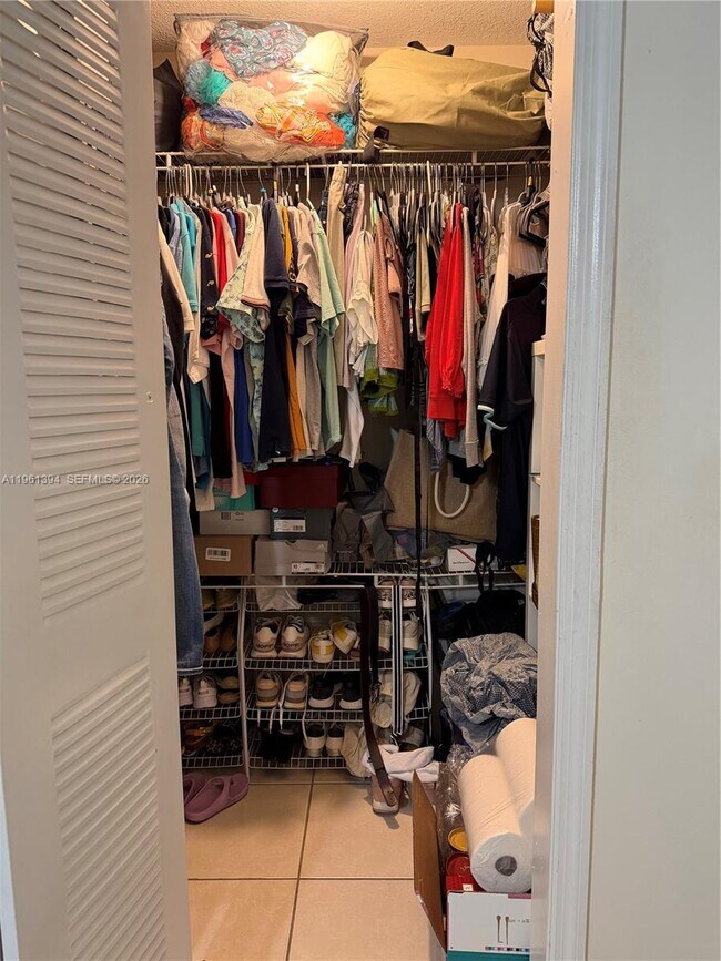 Building Photo - 4761 NW Flagler Terrace