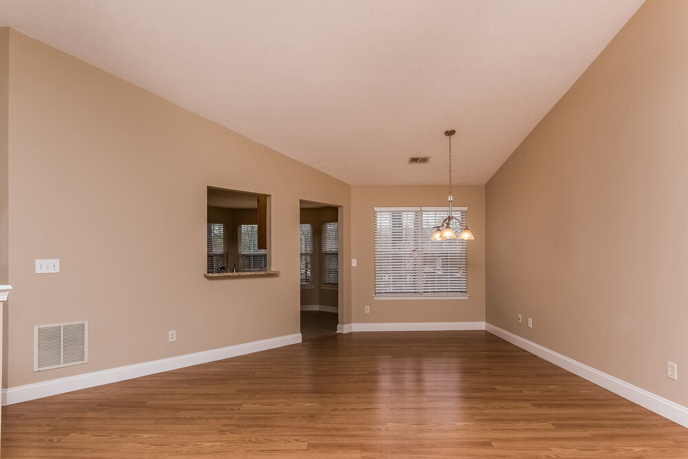 Building Photo - 2704 Lake Park Ridge E