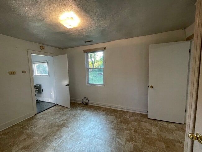 Building Photo - Single Family Home on Old Graves Mill Road