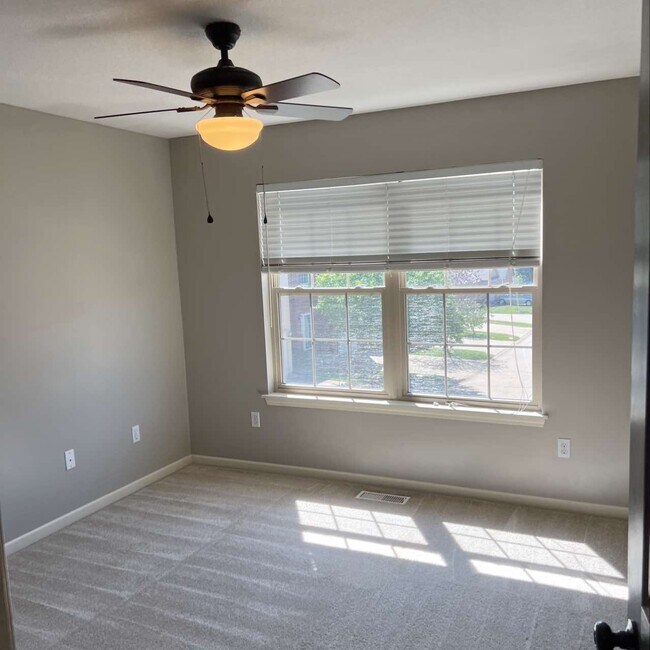 Building Photo - 1225 Dustins Way