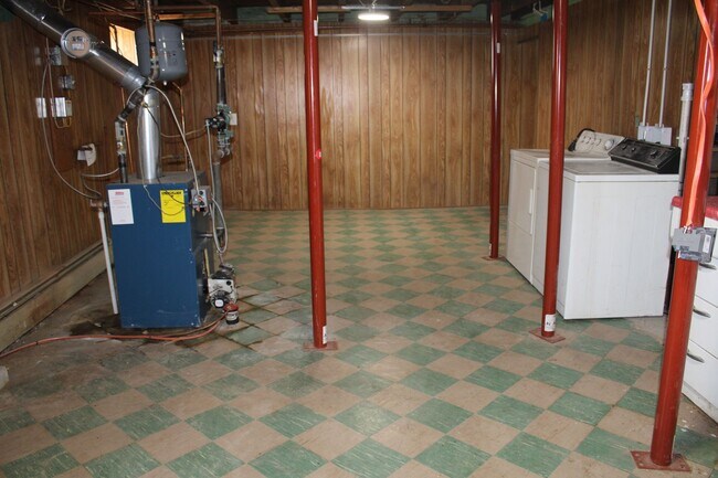 Building Photo - Classic Farmhouse with Country Appeal