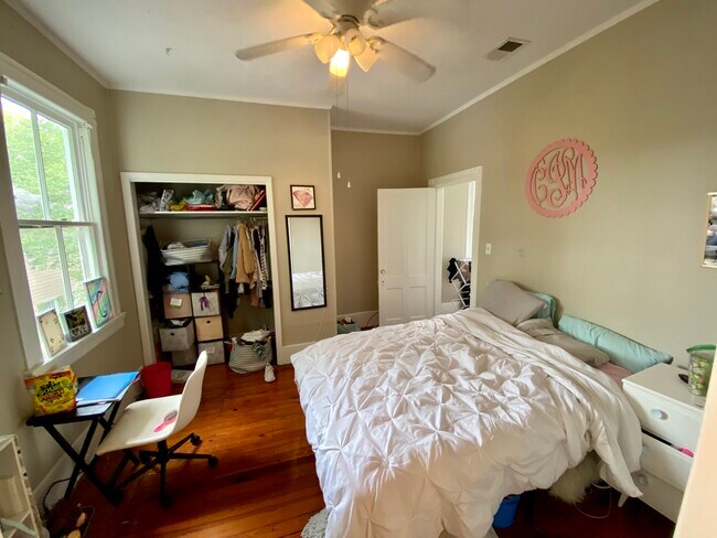 Building Photo - 79 Smith St