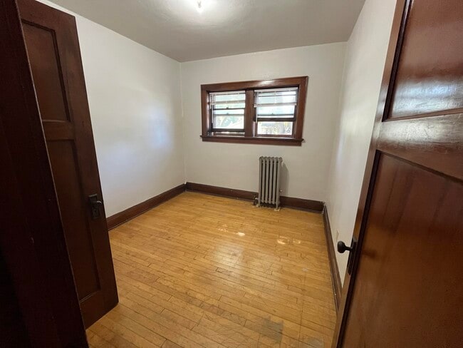 Building Photo - 4573 S Lake Dr