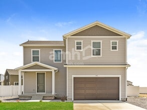 Building Photo - 1142 E Caitlyn St
