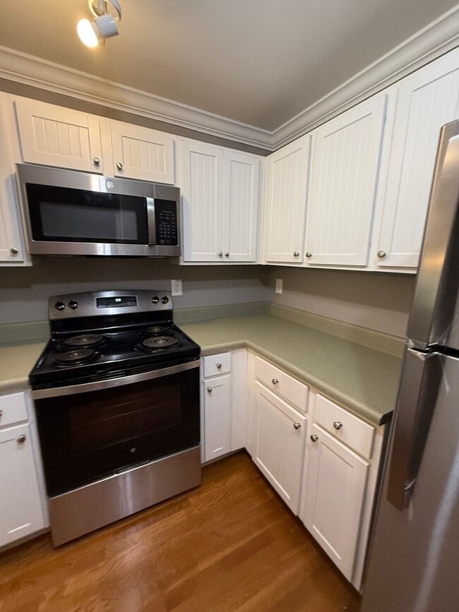 Building Photo - 06-204 Tennoppzone