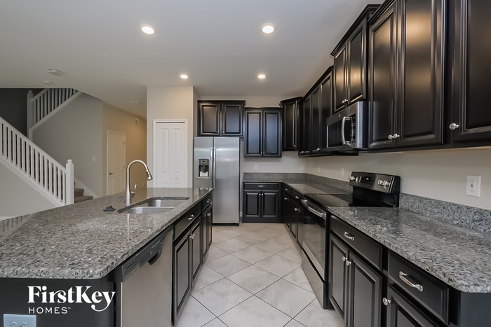 Building Photo - 9716 Ivory Dr
