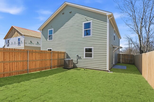 Building Photo - Brand New, Modern, and Ready for You in Temple, TX!