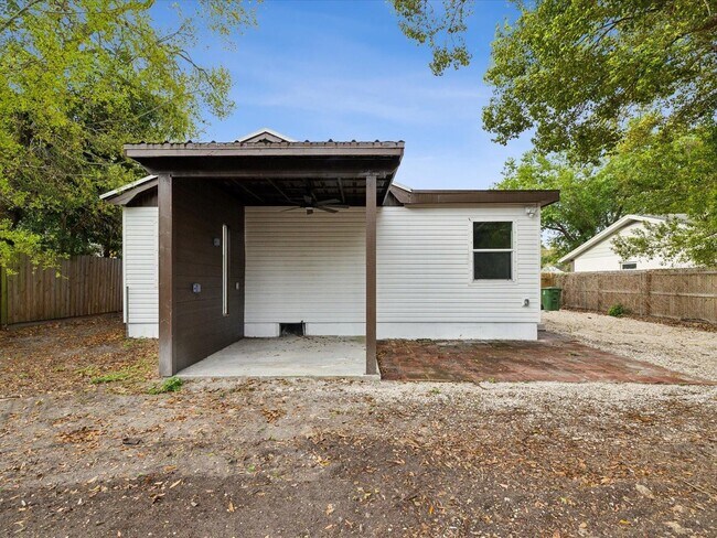 Building Photo - 1008 E Norfolk St