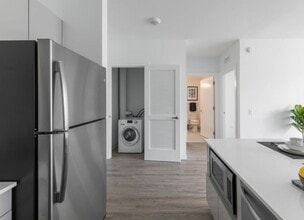 Building Photo - 888 W Van Buren St