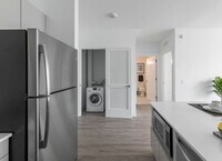 Building Photo - 888 W Van Buren St