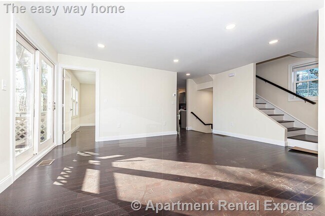 Building Photo - 48 Caldwell Rd