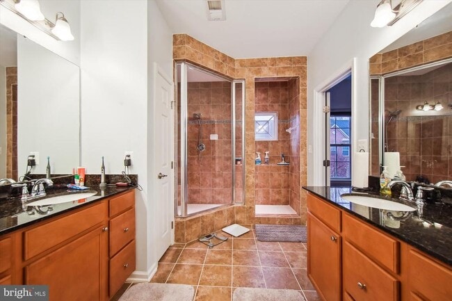 Building Photo - 944 Hall Station Dr