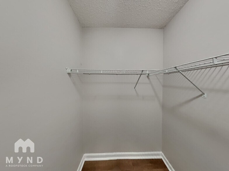 Building Photo - 629 Bennett Dr