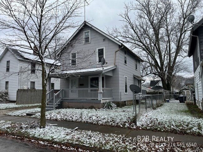 Building Photo - 1260 Childs Ave