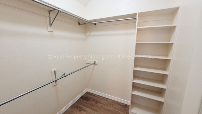 Building Photo - 7214 Red Pine Dr