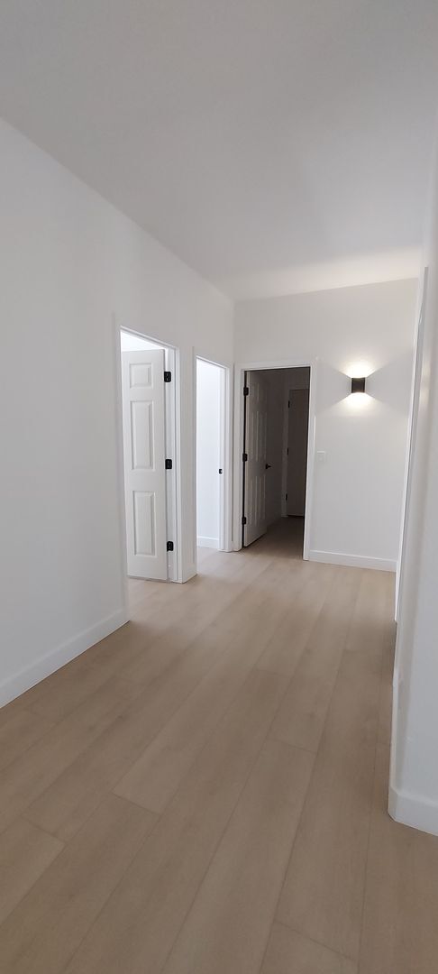 Building Photo - *JUST REMODELED* DONT MISS OUT ON THIS 4 BEDROOM 2 BATH ** PRIME CHANDLER LOCATION