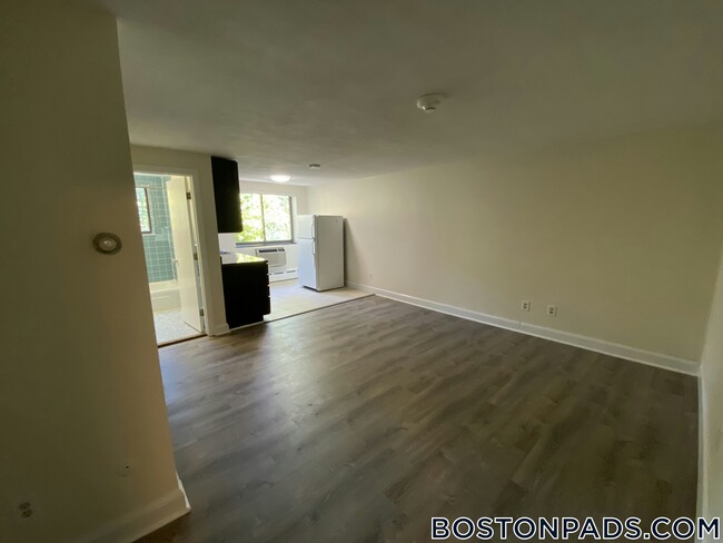 Building Photo - 15 Chester St