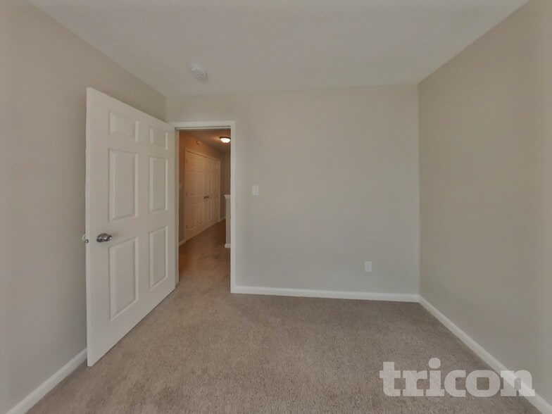 Building Photo - 8023 Grove Berry Way