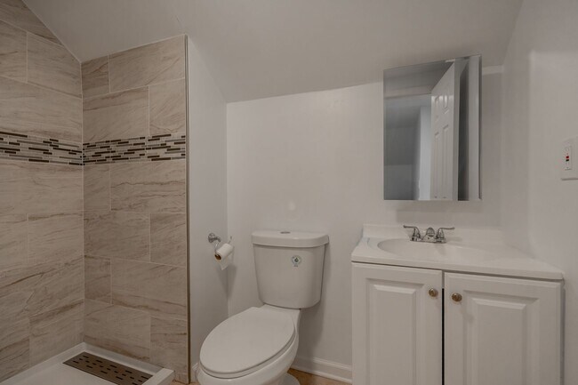 Building Photo - 231 Broadway St