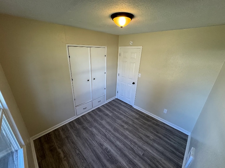 Building Photo - 1915 W 36th St