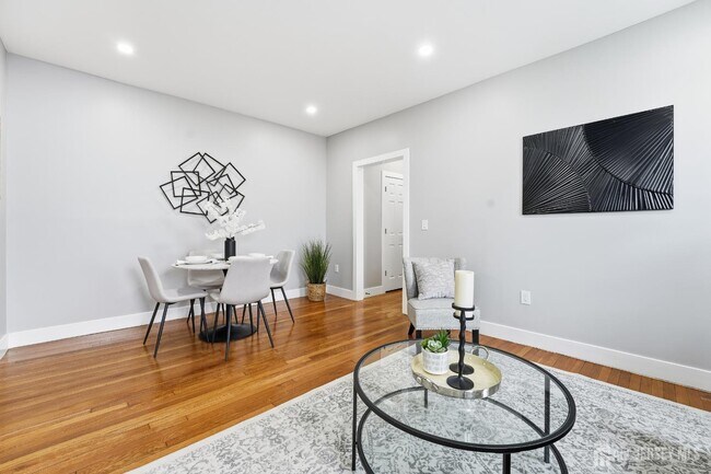 Building Photo - 214 Montgomery St