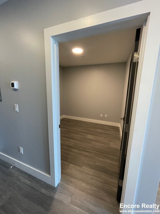 Building Photo - 365 Western Ave