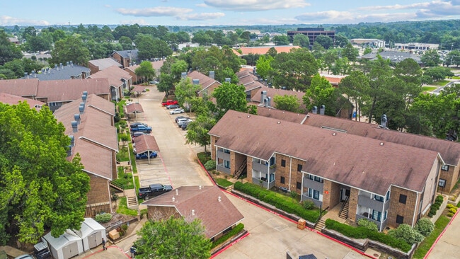Building Photo - The Woodlands