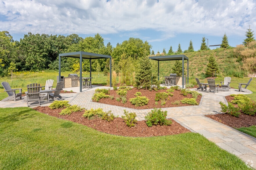 Patio Areas - Lakeside Flats