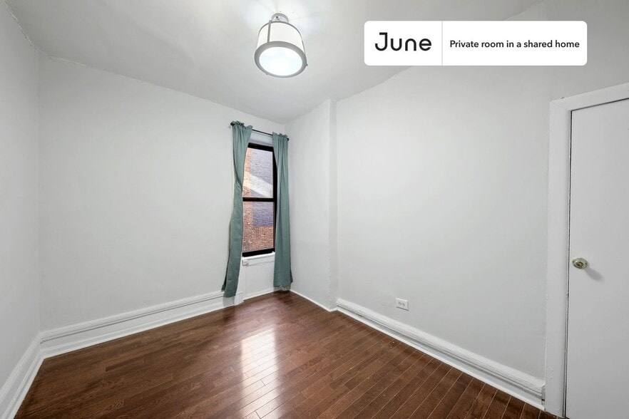 Building Photo - Room in Shared 3 bed/1 bath home in Hamilton Heights