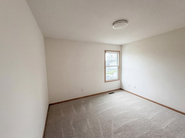 Building Photo - 1000 Hidden Cove Way