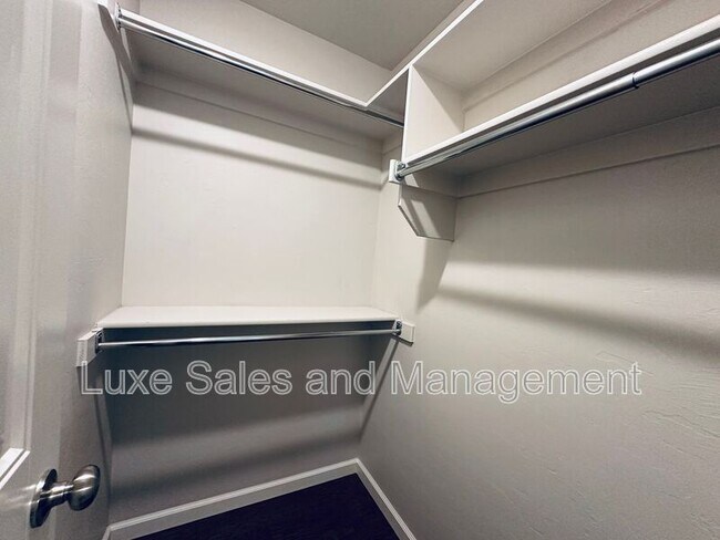 Building Photo - 11412 N Lincoln Blvd