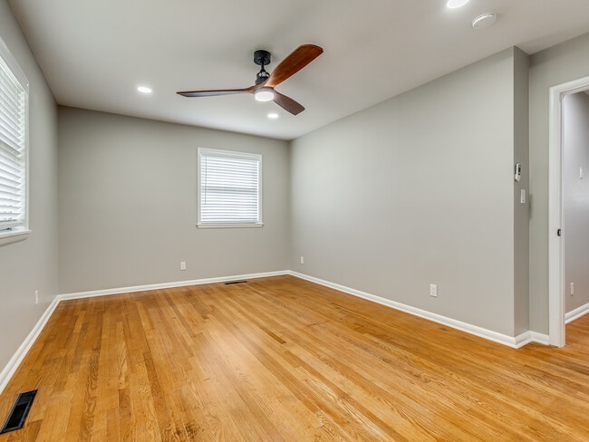 Building Photo - 4967 Princeton Dr