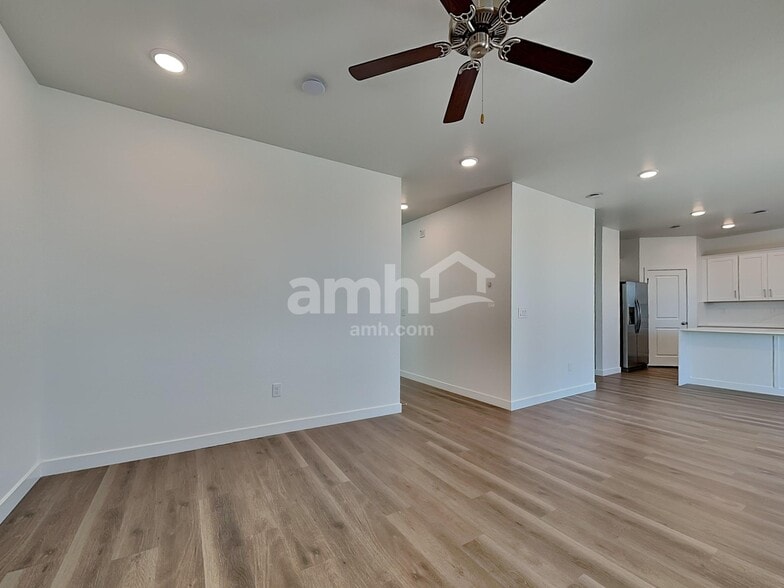 Building Photo - 9745 W Luxton Ln