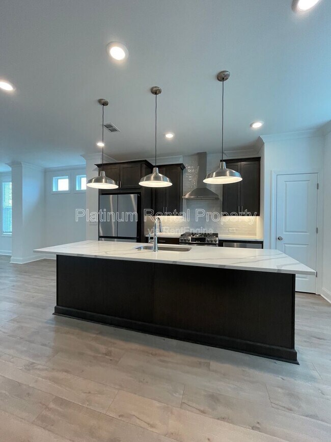 Building Photo - 5221 Riden Ct