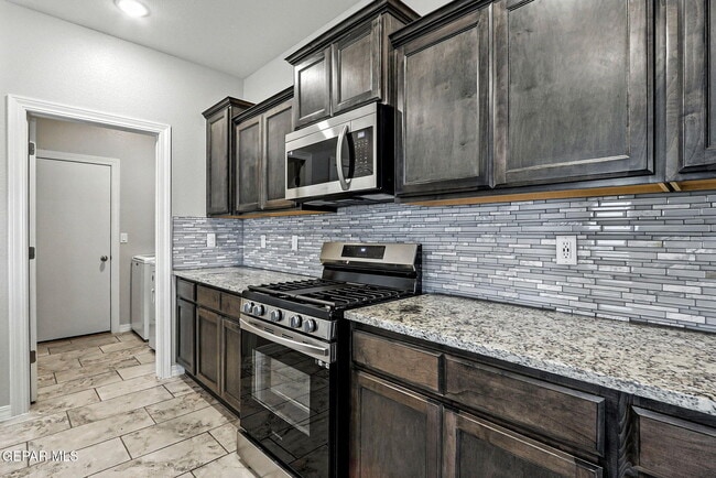Building Photo - 12360 Desert Path Ct