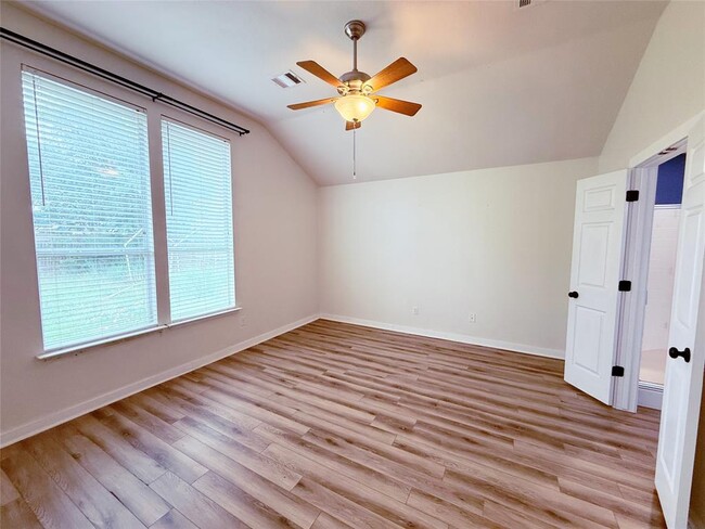 Building Photo - 207 Mollie Dr