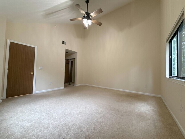 Building Photo - 73 Arrowhead Cir