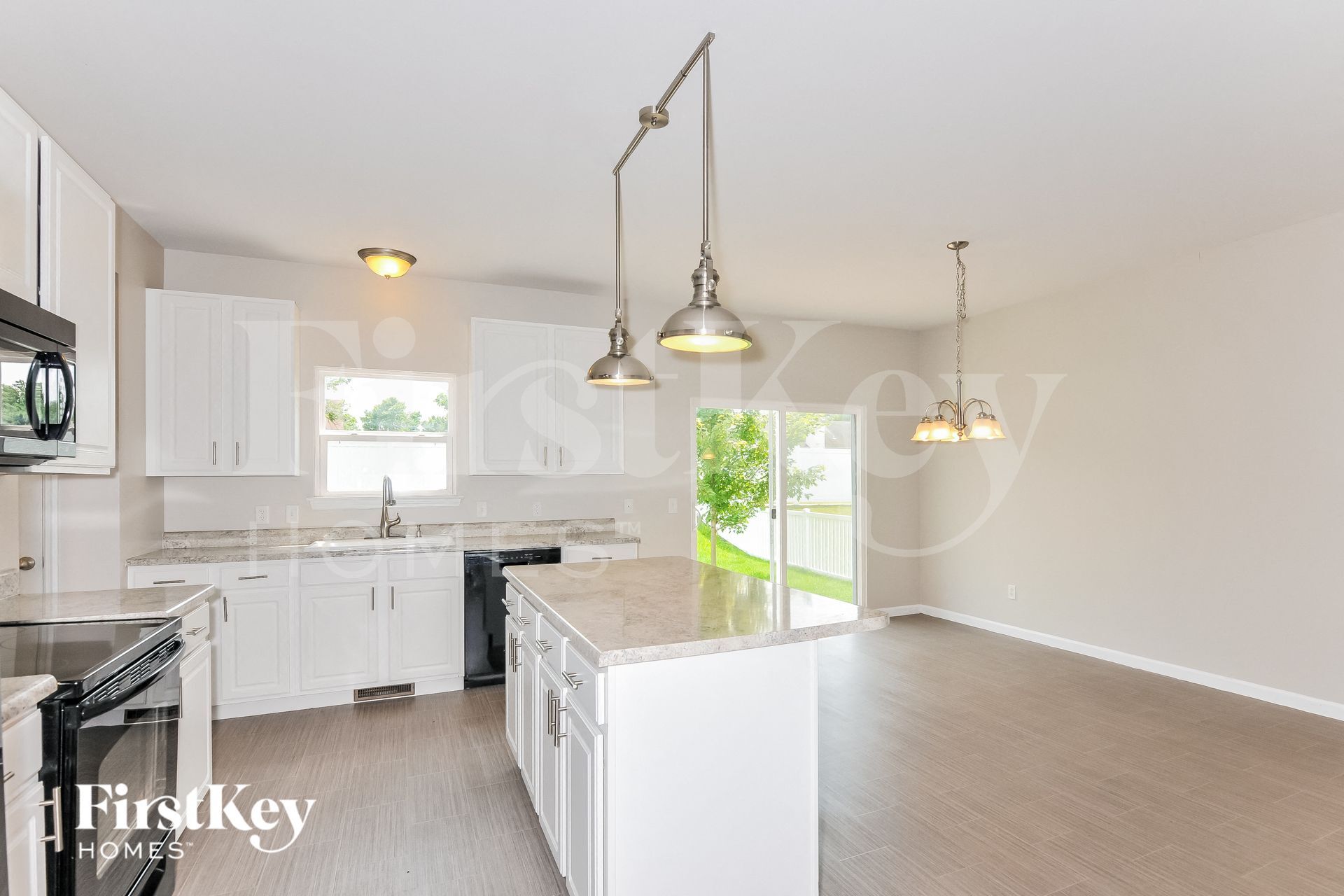 Building Photo - 135 Berry Manor Cir
